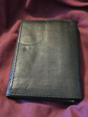 ST DENNIS BLACK LEATHER BIFOLD WALLET